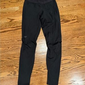 Men’s Black Arc’teryx Phase AR Base Layer/ Leggings